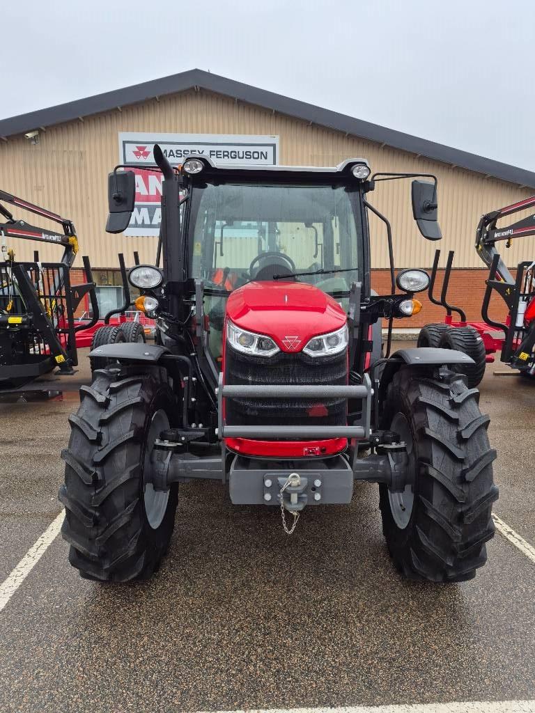 Massey Ferguson MF 4708M CAB ESSENTIAL Traktorer