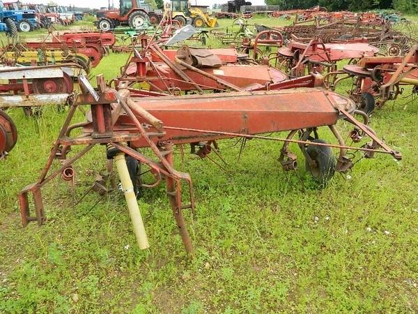 JF 320 Grābekļi un siena ārdītāji