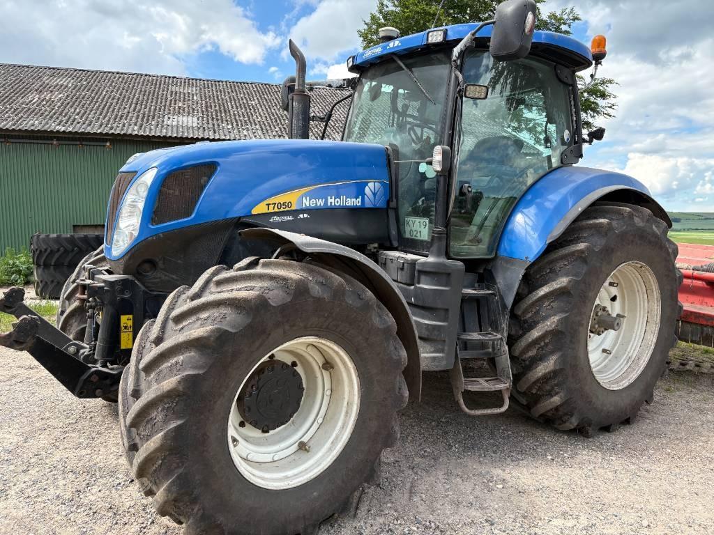 New Holland T 7050 Tractores