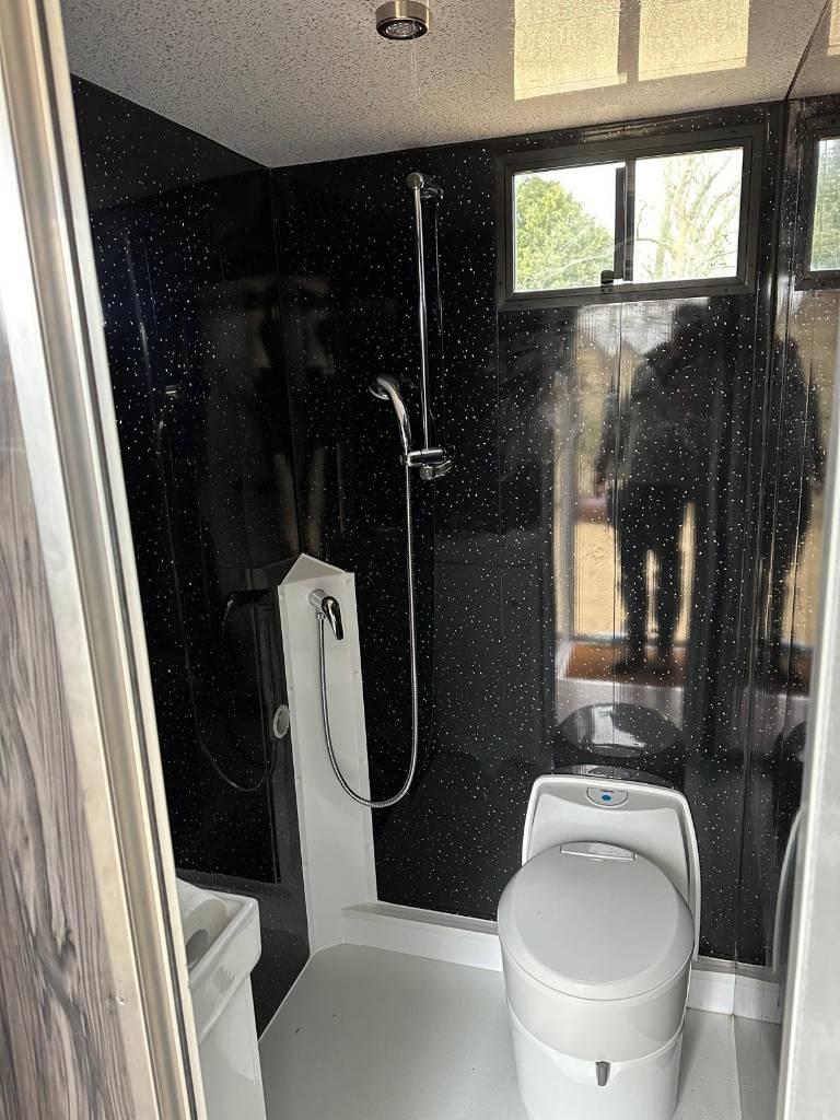 DAF LF Horsebox (2020 Build) Animal transport trucks