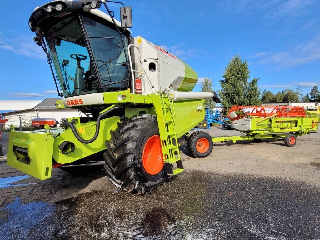 CLAAS Avero 240 Combine harvesters