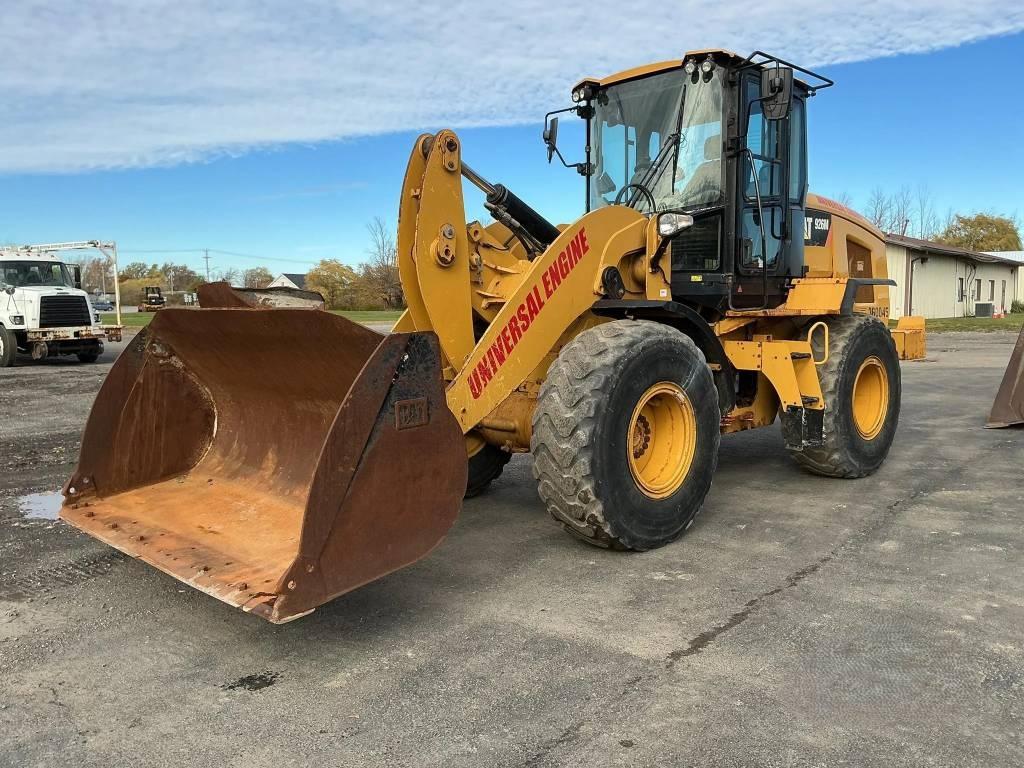 CAT 926 M | 2015 | 10,716 | Available for Export Wheel loaders