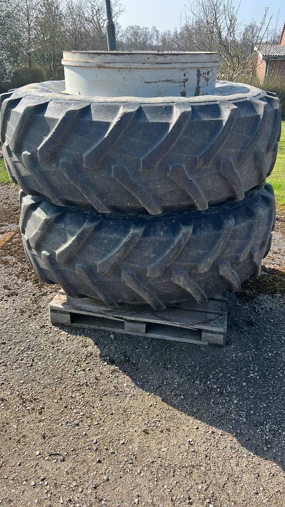New Holland TM 140 SS Tractors