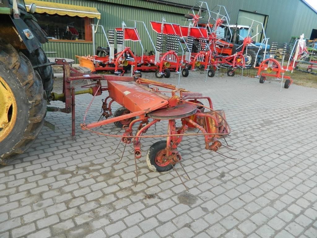 JF CR 320 Grābekļi un siena ārdītāji