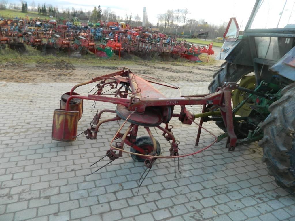 JF CR 320 Grābekļi un siena ārdītāji