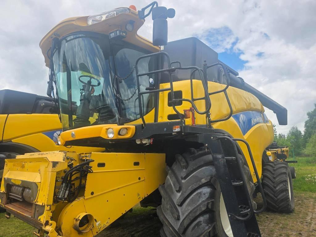 New Holland CR 9080 Mietitrebbiatrici