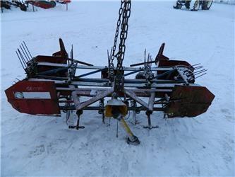 Mads Amby 220 Grābekļi un siena ārdītāji