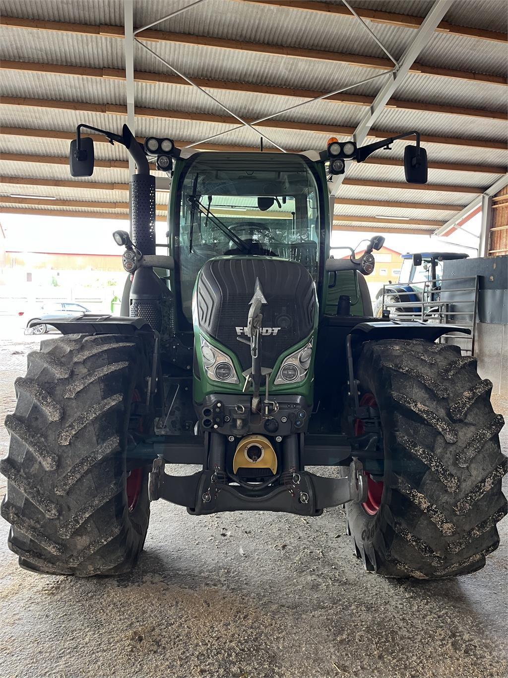 Fendt 724 VARIO SCR Traktorer