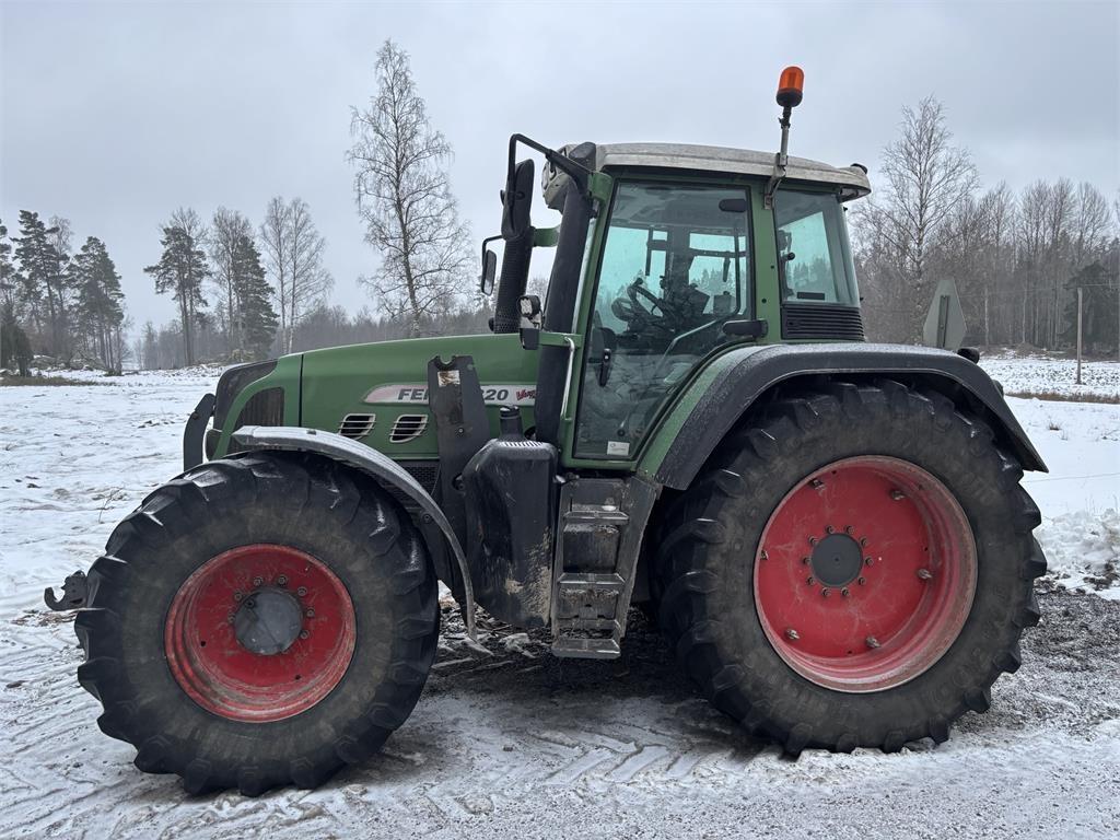 Fendt 820 VARIO Traktorer