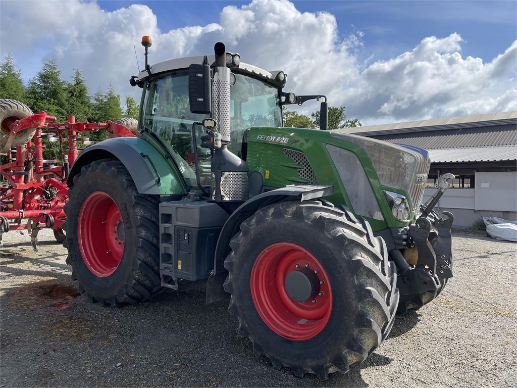 Fendt 828 Tractors