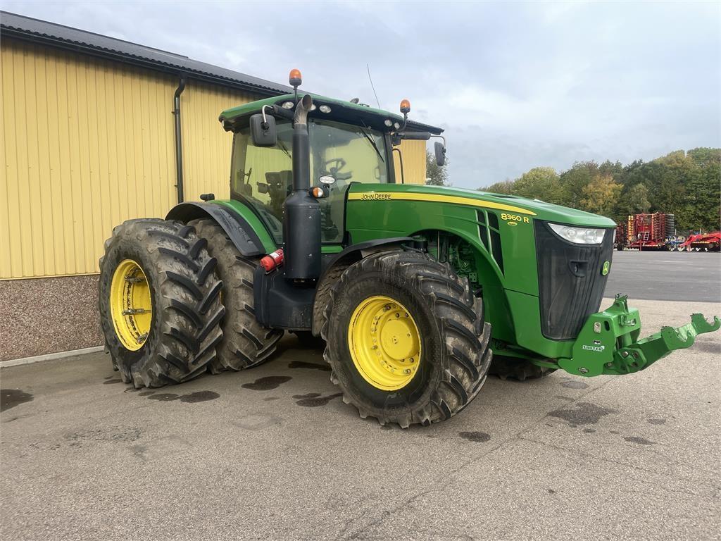 John Deere 8360R Tractors