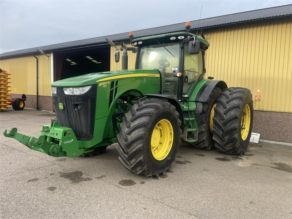 John Deere 8360R Tractors