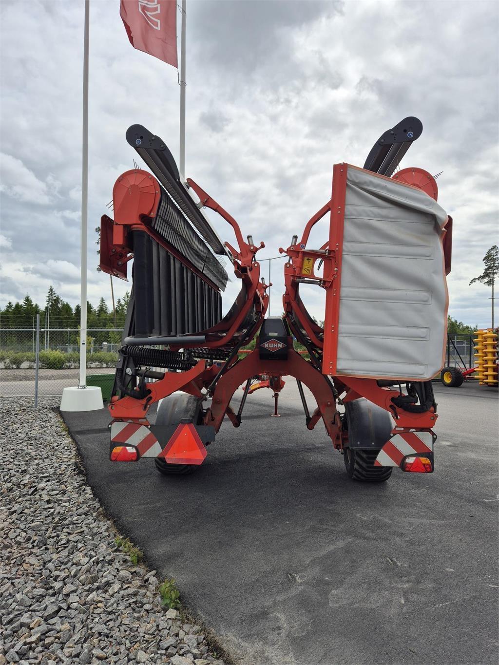 Kuhn MERGE MAXX 1090 Other forage harvesting equipment