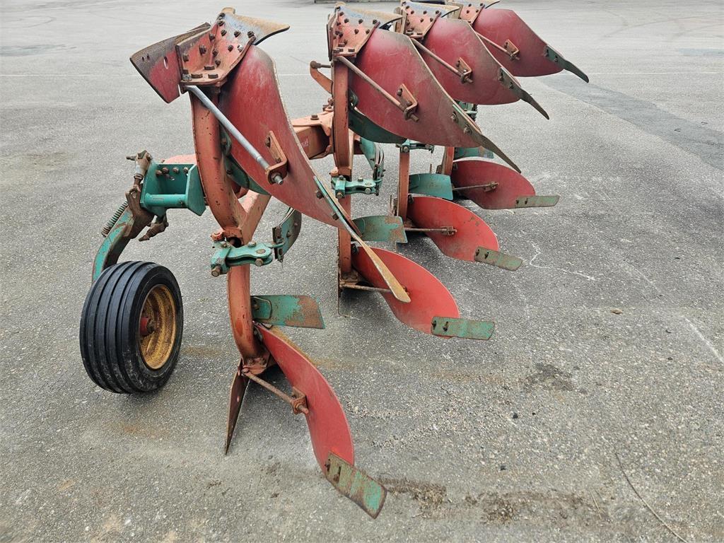 Kverneland EG 85 Växelplogar