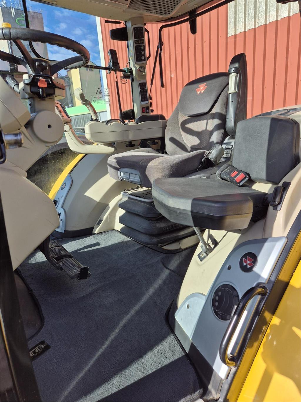 Massey Ferguson 8737 +FL & FPTO Traktorer