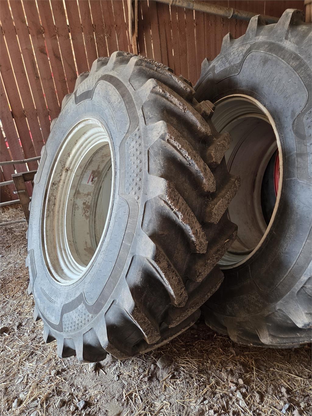 NDI Dubbelmontage Däck, hjul och fälgar