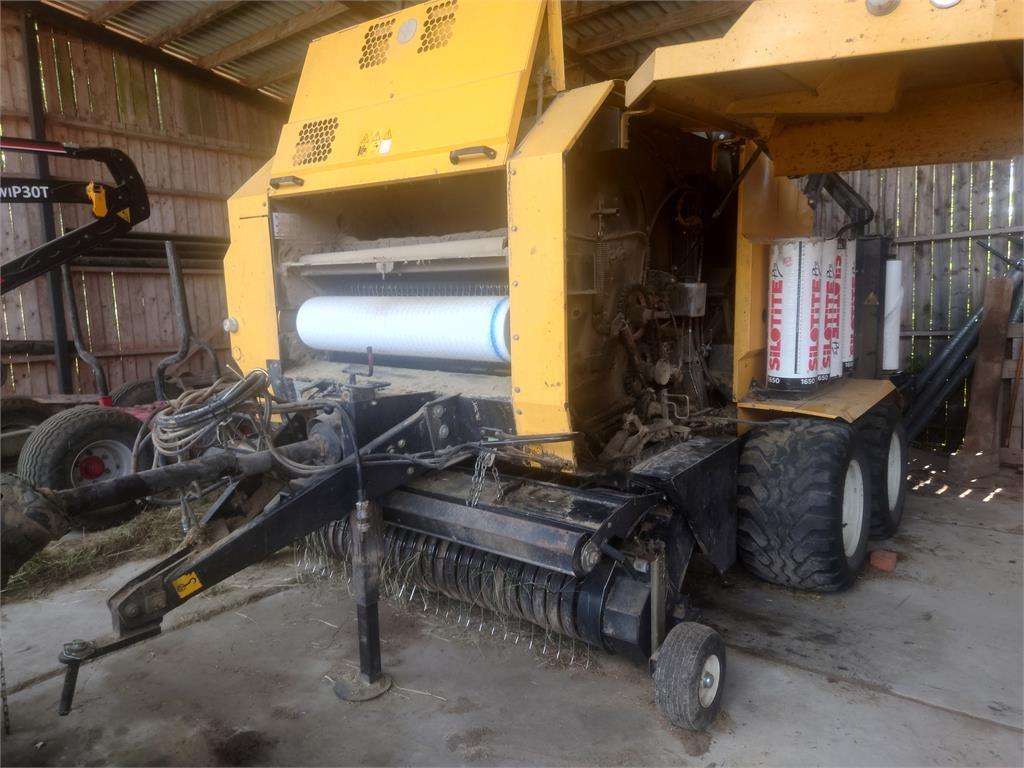 New Holland BR 6090 COMBI Rundbalspressar