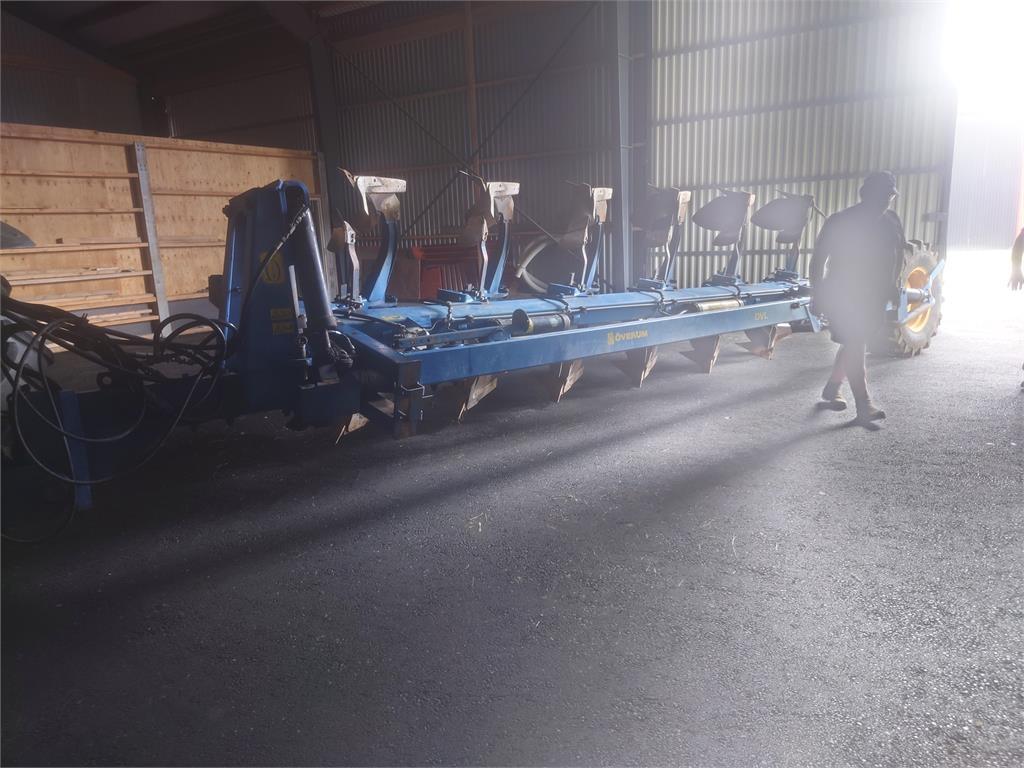 Överum EVL 6 SKÄR Reversible ploughs