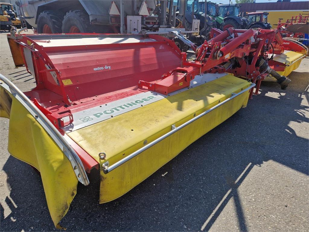 Pöttinger X8 ED + NOVACUT 351 ED Mowers