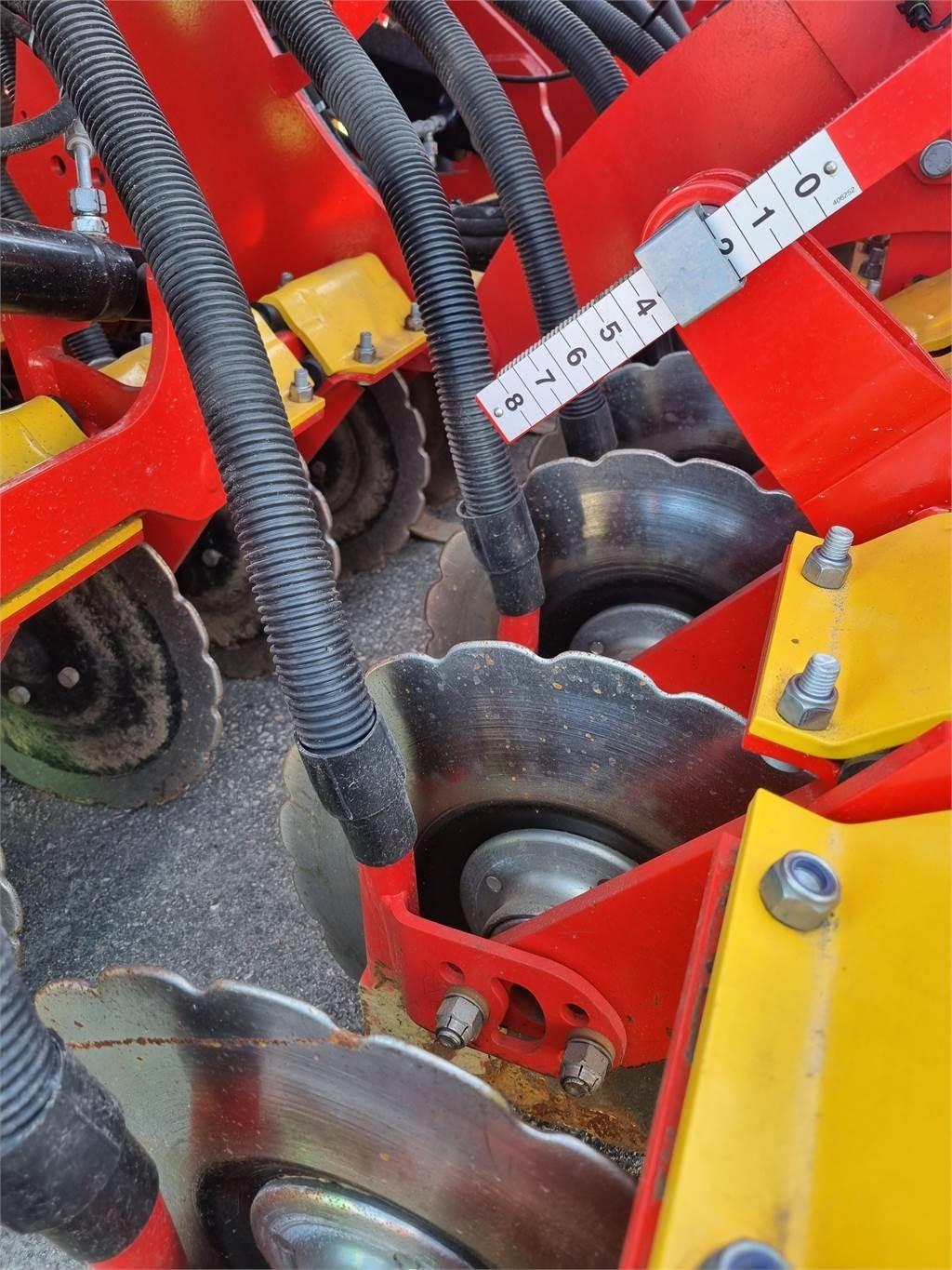 Väderstad RAPID 300 C Såmaskiner