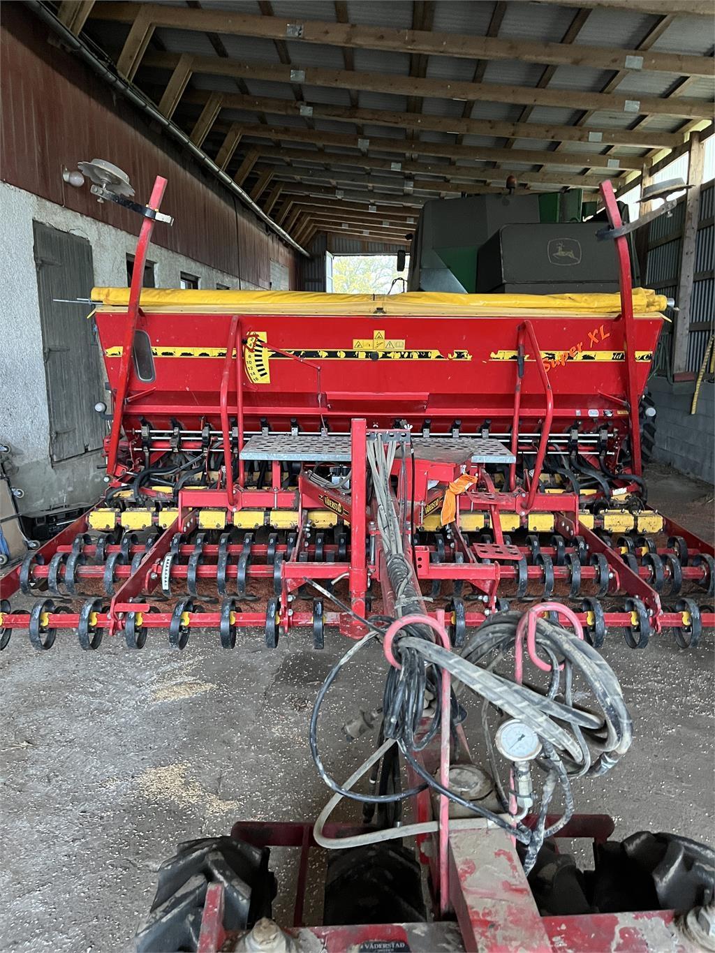 Väderstad RAPID 400 C Såmaskiner