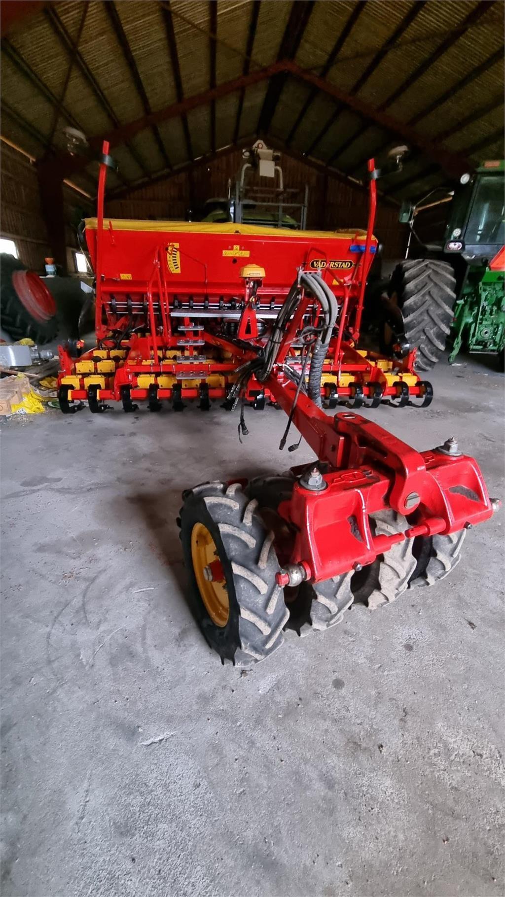 Väderstad RAPID 400 C Såmaskiner