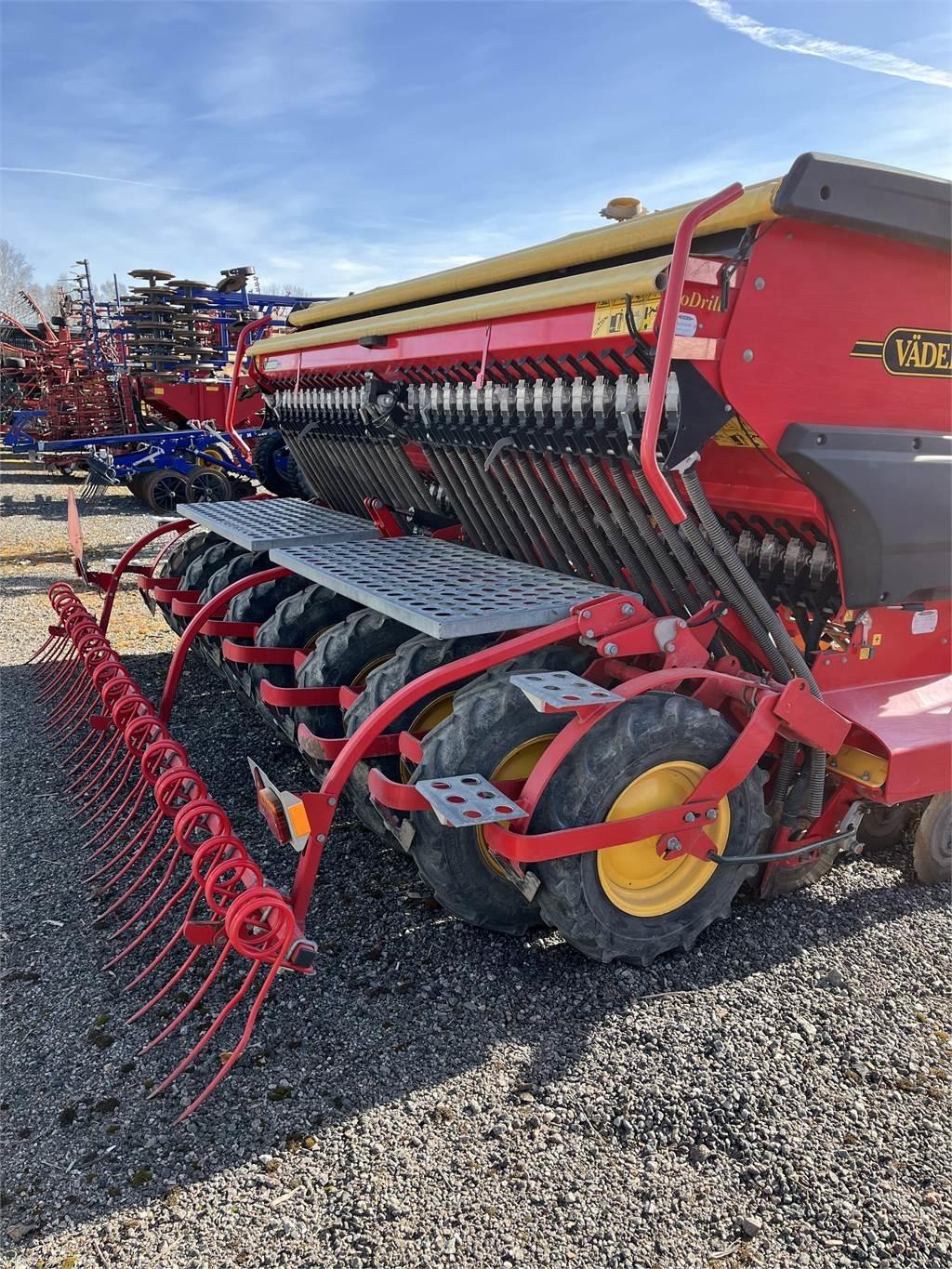 Väderstad RAPID 400 C Såmaskiner