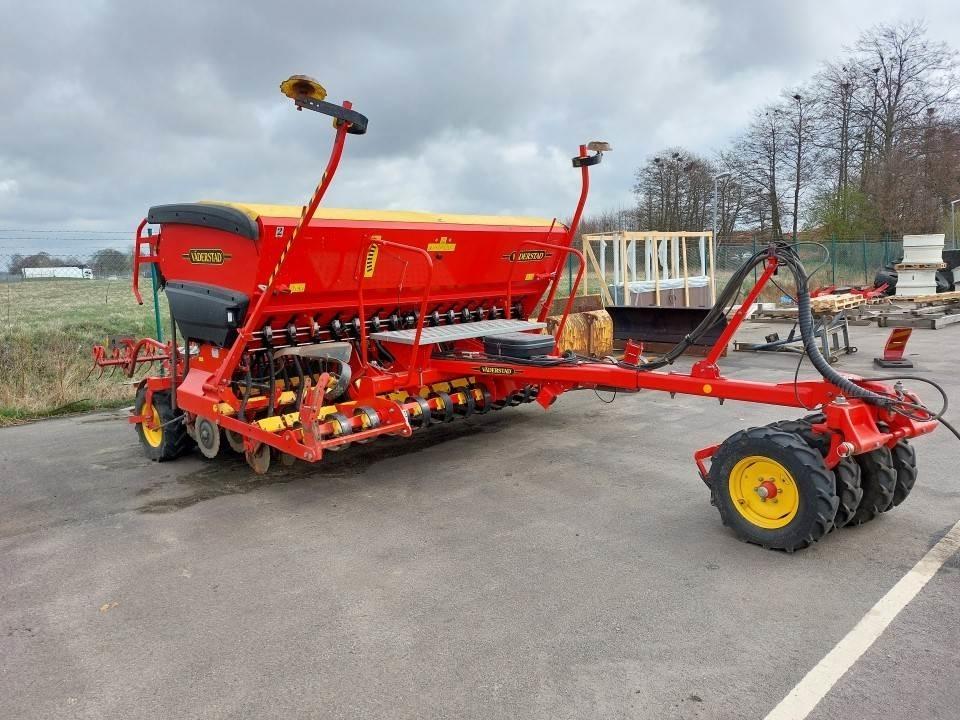 Väderstad RAPID 400 C Såmaskiner