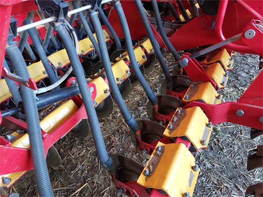 Väderstad RAPID 400 C Såmaskiner