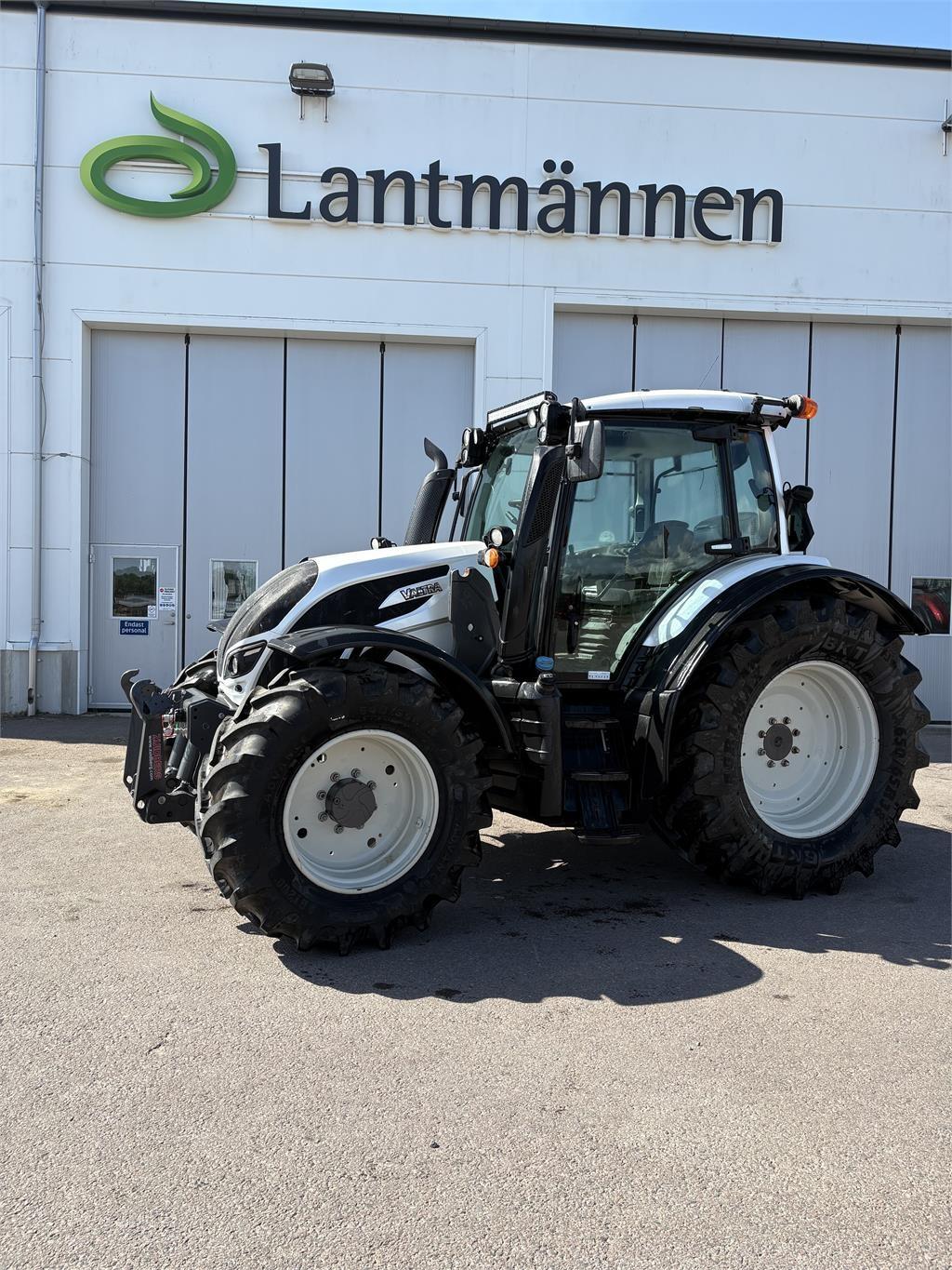 Valtra N174 VERSU+F Traktorer