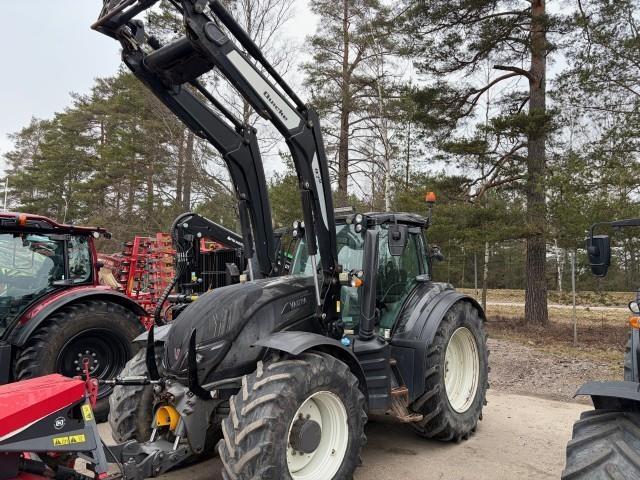 Valtra T174E DIRECT SMARTTOUCH +L +FL +PTO Tractors