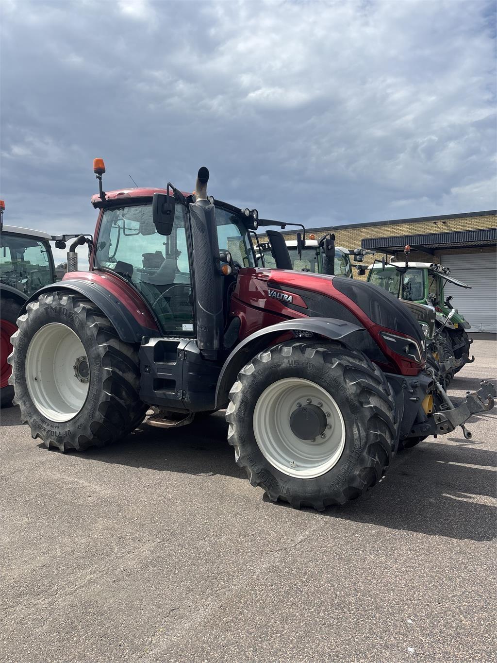 Valtra T234 VERSU Traktorer