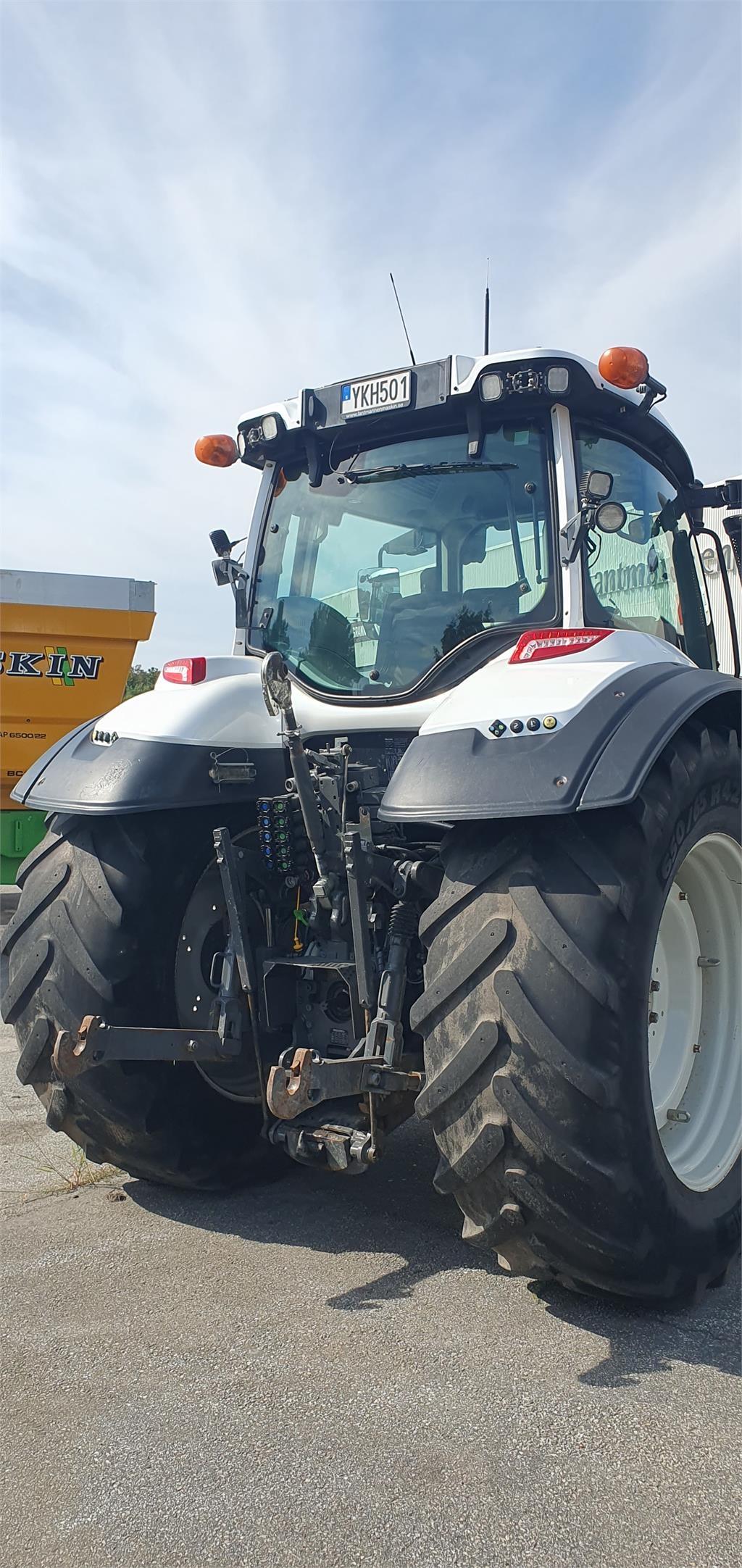 Valtra T234 VERSU SMARTTOUCH Traktorer