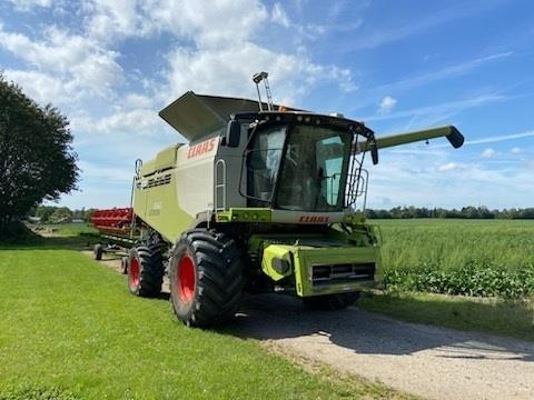CLAAS LEXION 660 T4I VARIO 930 4 WD / GPS / 11000 L. tan Mähdrescher