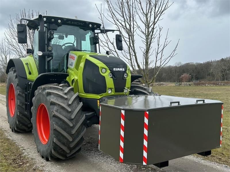 Frontvægt med dieseltank Frontgewichte