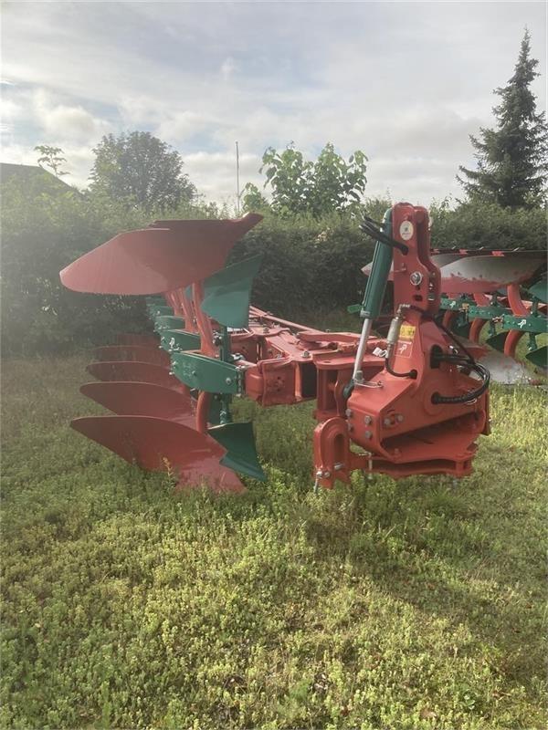 Kverneland 3300 S 5 furet m. transportløsning Reversible ploughs