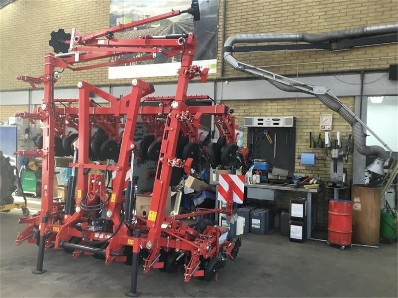 Kverneland UNICORN Ny 12 rækker maskiner på lager til omg. le Präzisionssaatmaschinen