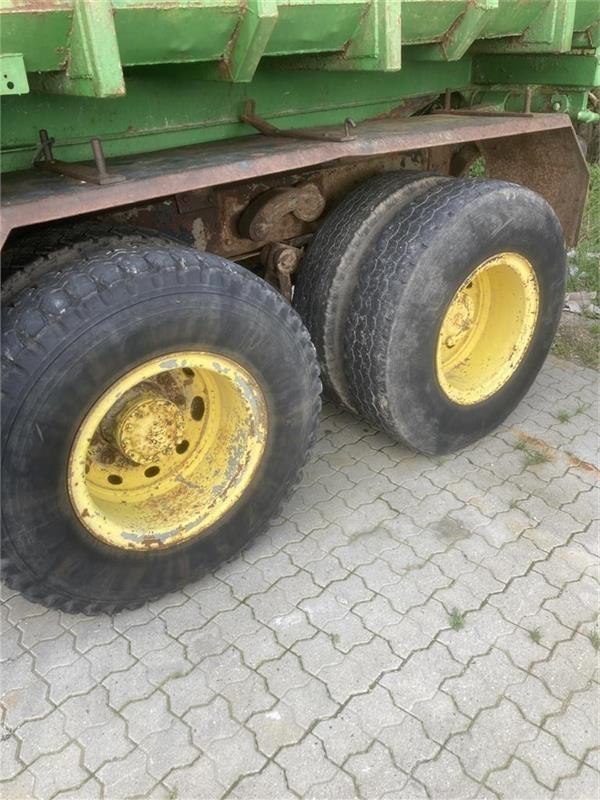 Volvo Overskåret lastbil Kippanhänger