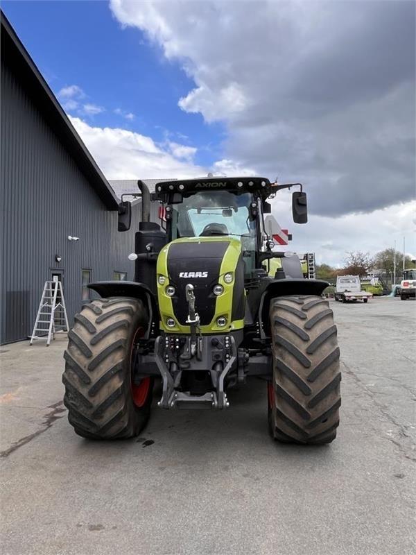 CLAAS AXION 940 CMATIC CEBIS Traktoren