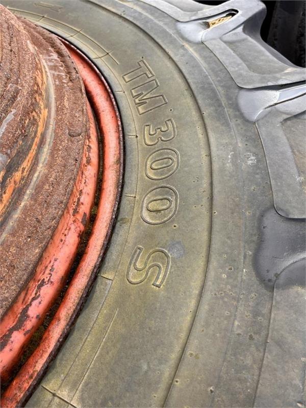 - - - 20.8R38 Neumáticos, ruedas y llantas