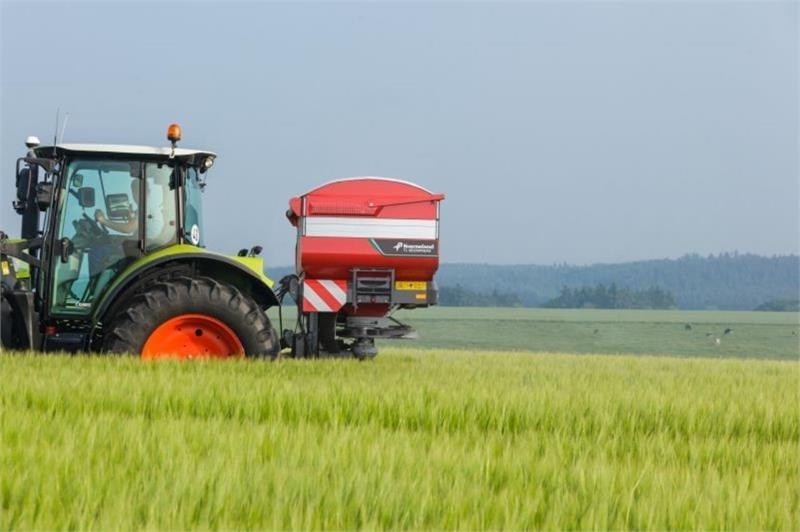Kverneland EXACTA TL 3900 GEO spread Mineraldüngerstreuer