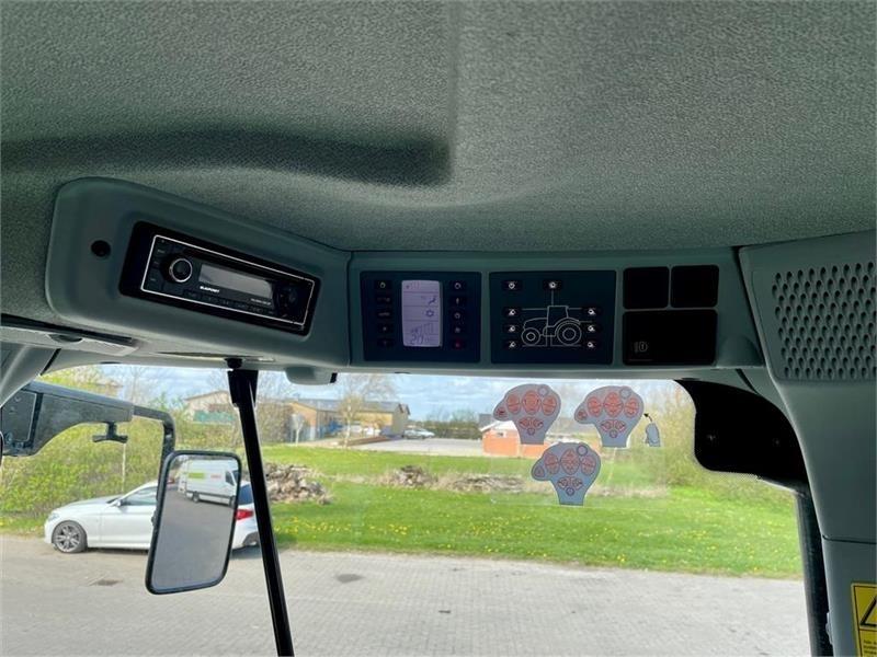 CLAAS ARION 550 CEBIS Ålø Q56 Traktoren