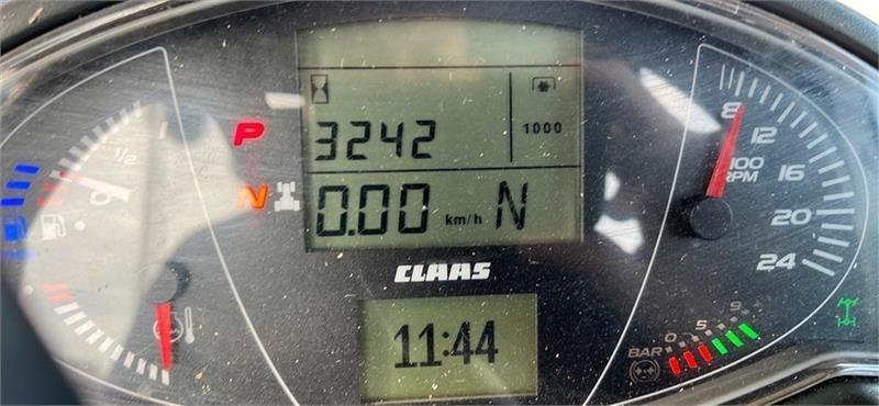 CLAAS Axion 930 CMatic Traktoren