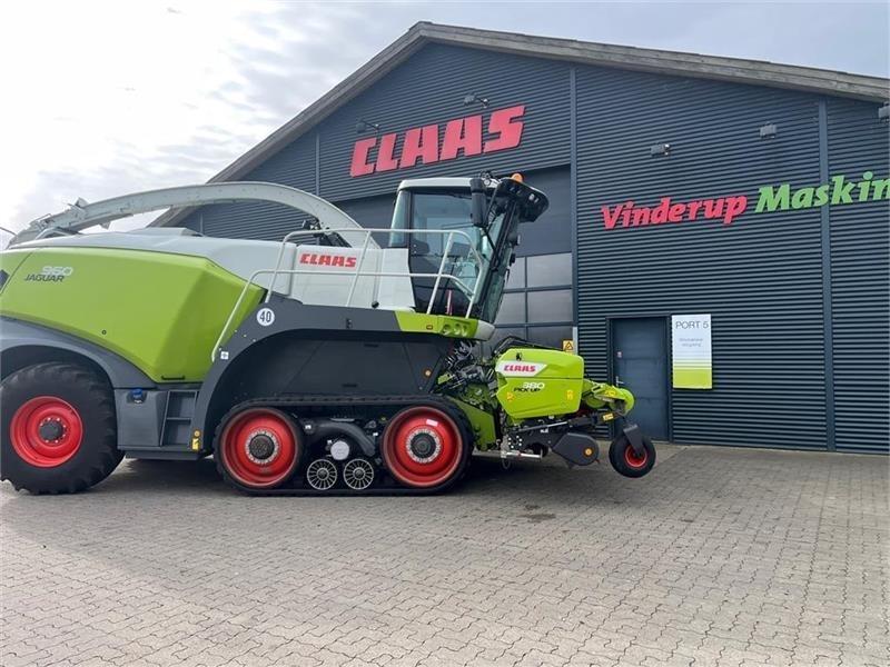 CLAAS JAGUAR 960 TT Selbstfahrende Häcksler