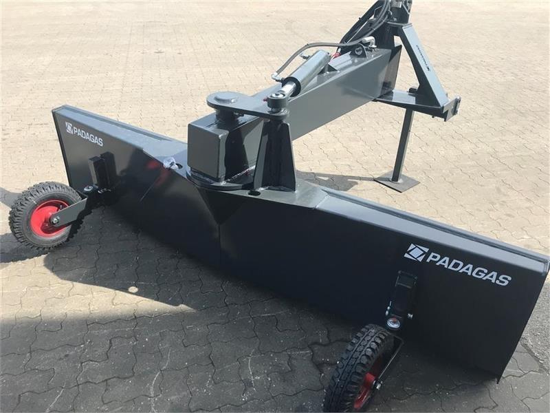 Padagas RB 2,75m vejskraber Sonstiges Traktorzubehör