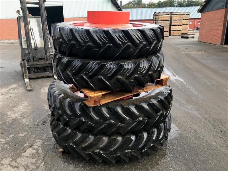 Taurus 12.4 R36 - 14.9 R46 Reifen